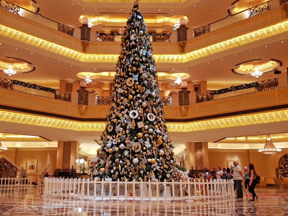 emirates palace hotel christmas tree