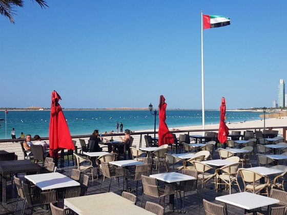 abu dhabi beaches corniche sahil coffee shops