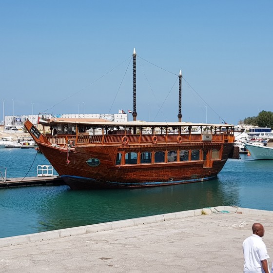 abu dhabi holidays dhow dinner cruise h