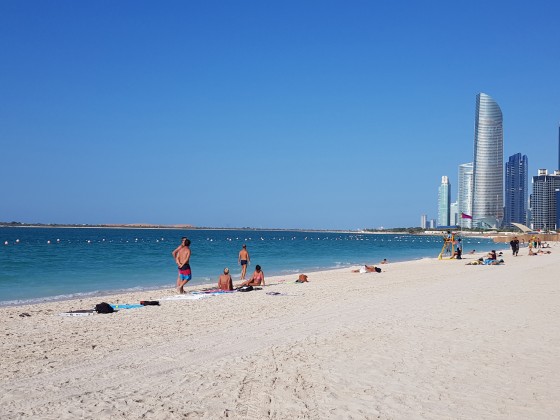 abu dhabi beaches corniche