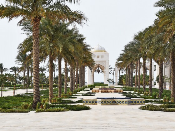 abu dhabi holidays qasr al watan gg