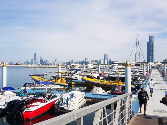 abu dhabi yellow boats emirates palace marina