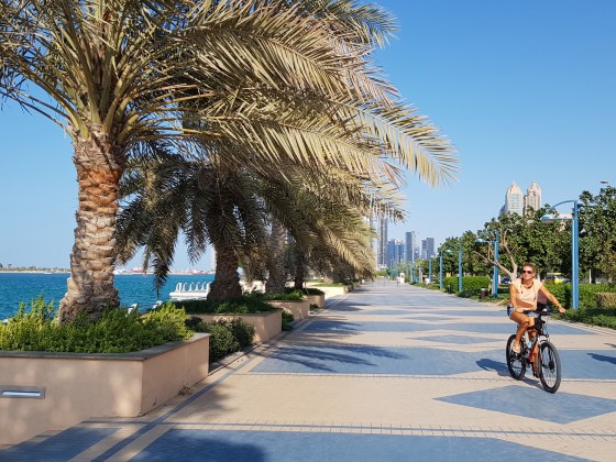 abu dhabi cycling corniche