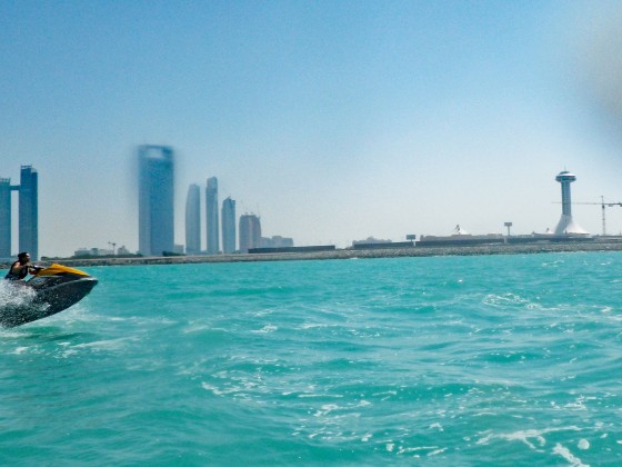 abu dhabi rent jetski 2