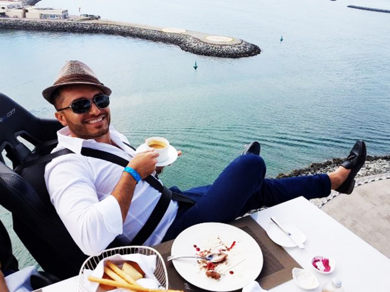 Dinner in the Sky in Dubai - Dining in the Sky at the Dubai Marina