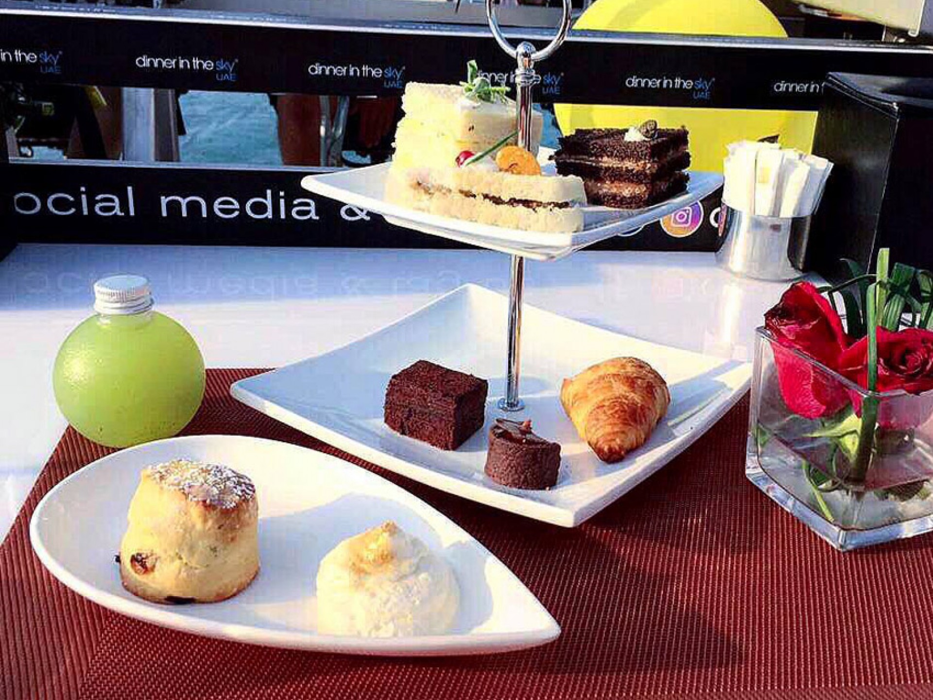 Dinner in the Sky in Dubai Lunch, Dinner or Teabreak