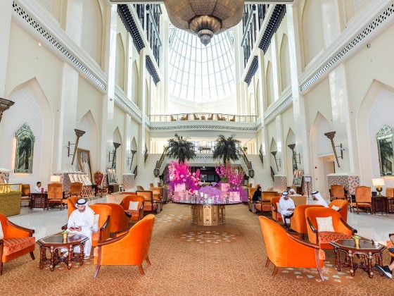 abu dhabi hotel bab al qasr lobby 2
