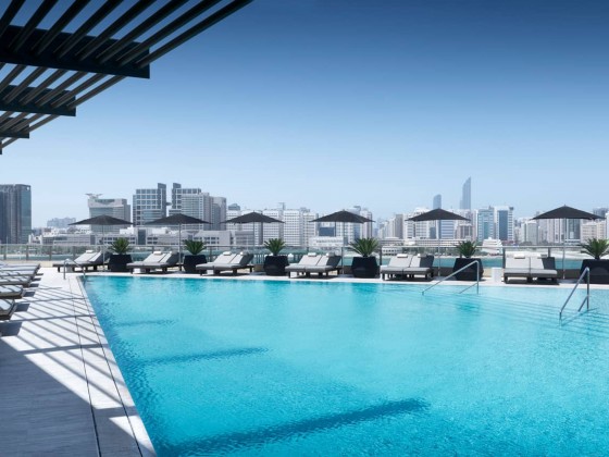 abu dhabi four seasons hotel pool 1