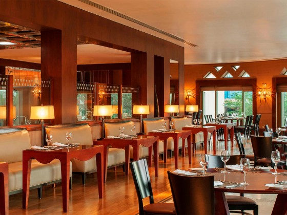 abu dhabi sheraton hotel and resort restaurant