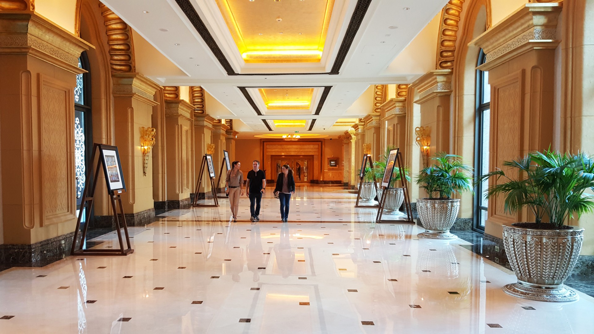 Emirates Palace Hotel In Abu Dhabi Luxus Pur Im Besten Hotel