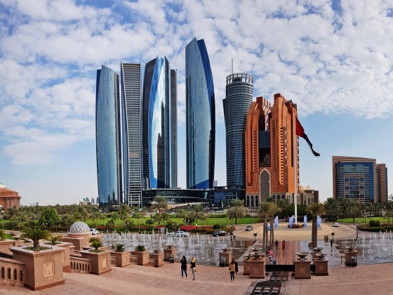 abu dhabi emirates palace view