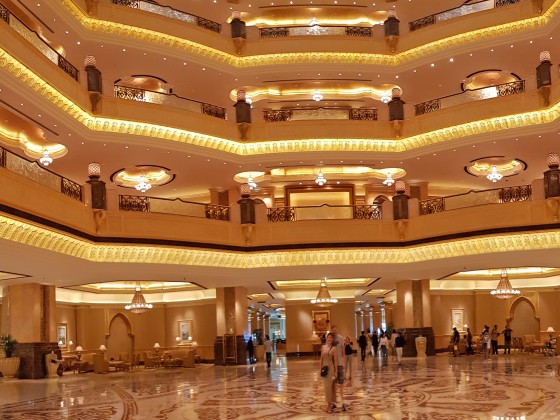 abu dhabi emirates palace lobby