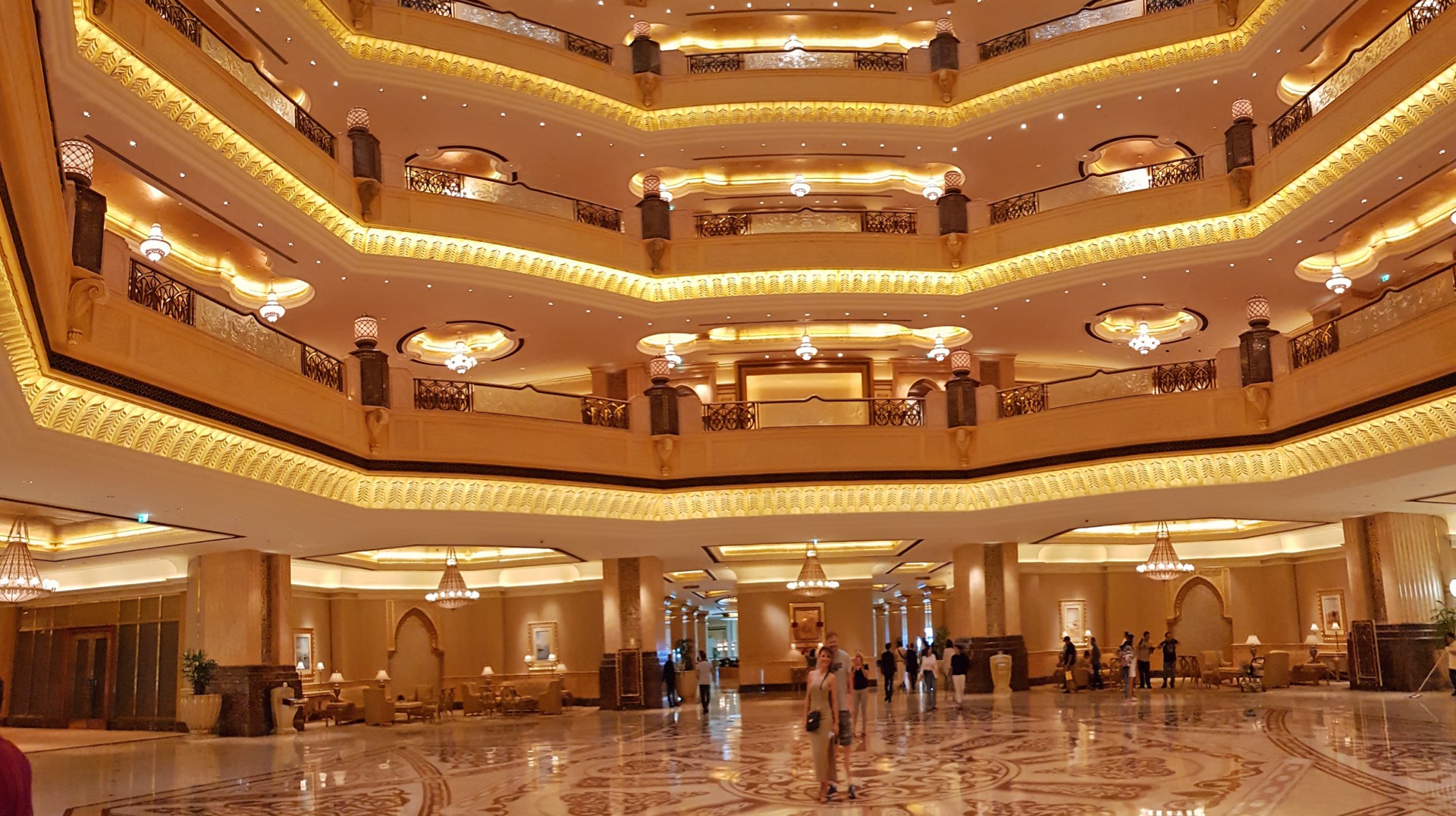 Emirates Palace Hotel In Abu Dhabi Luxus Pur Im Besten Hotel