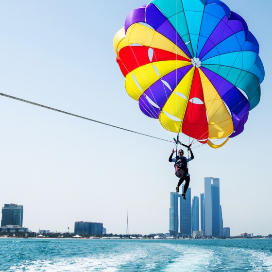 abu dhabi things to do parasail (1)