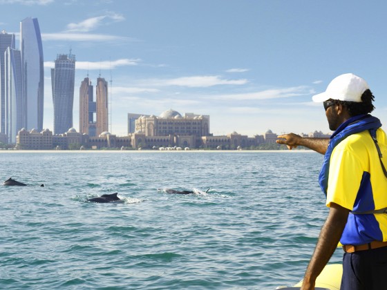 abu dhabi boat tour corniche 5